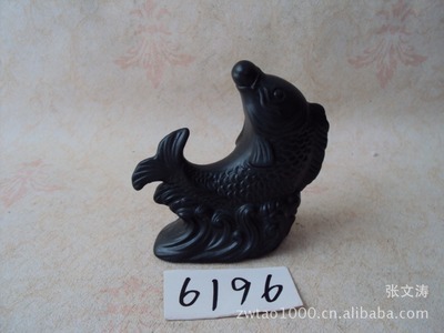 外貿(mào)陶瓷樹脂工藝品批發(fā) 鯉魚招財(cái)進(jìn)寶黑變色茶寵(6196)全方位解析
